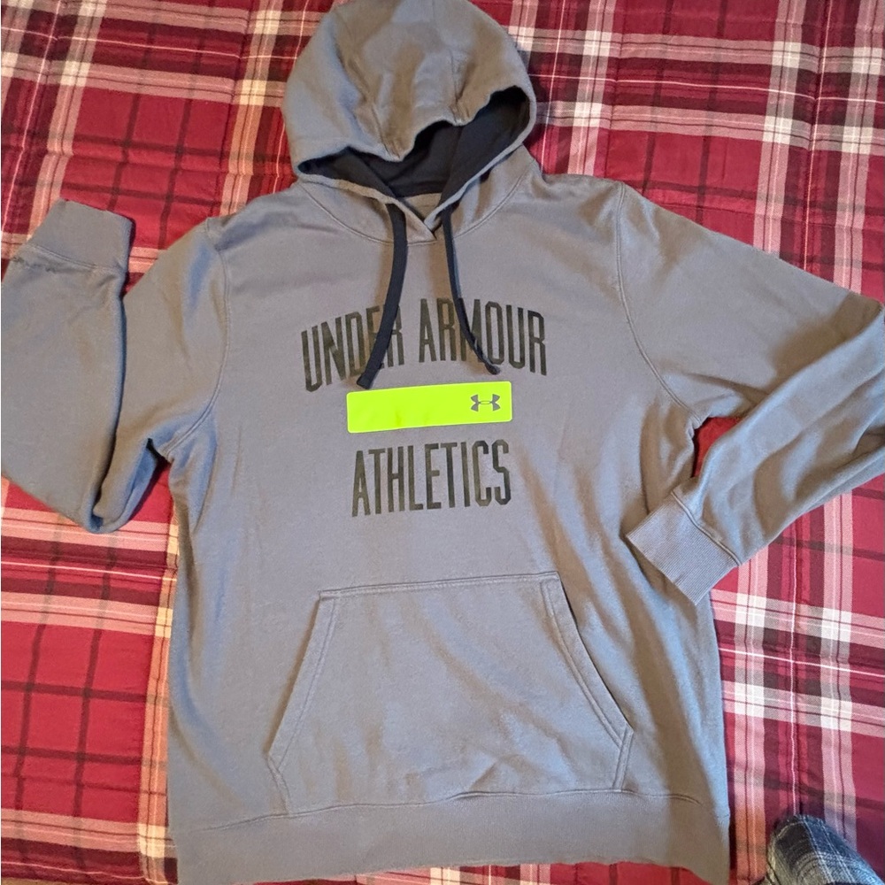 Under Armour Men's Gray Hoodie with Black Accents